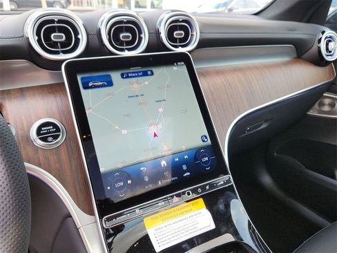 New 2025 Mercedes-Benz GLC 300 GLC 300 image 19