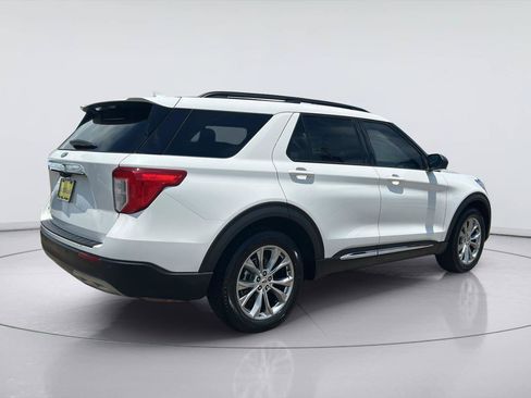 Certified 2024 Ford Explorer XLT w/ Equipment Group 202A RWD image 6