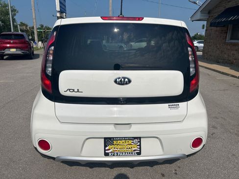 Used 2018 Kia Soul + FWD image 6