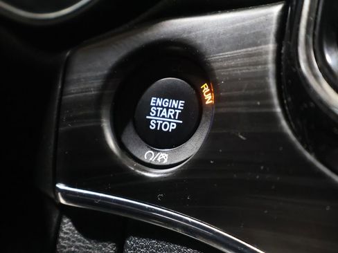 Used 2019 Jeep Grand Cherokee Limited image 30