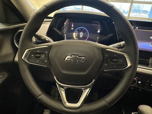 New 2026 Chevrolet Trax LT image 9
