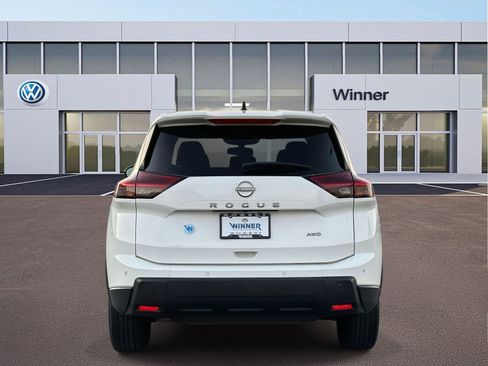 Used 2024 Nissan Rogue S image 6