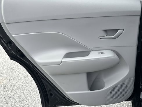 Used 2025 Hyundai Kona SEL image 21