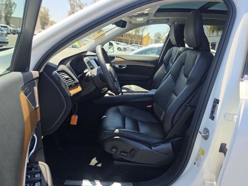 Used 2023 Volvo XC90 T8 Core AWD/4WD image 7