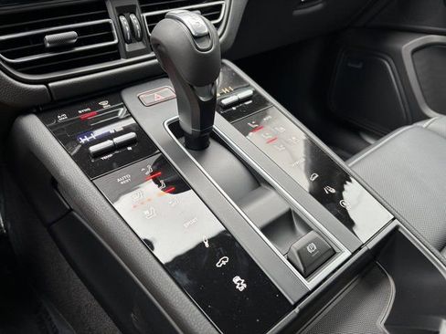 New 2026 Porsche Macan S image 22