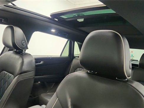 Used 2024 Volkswagen Atlas Cross Sport SEL Premium R-Line image 33