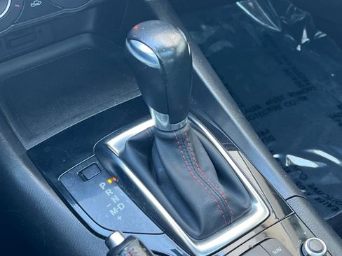 Used 2016 MAZDA MAZDA3 i Touring image 21