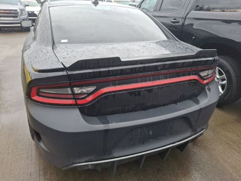 Used 2018 Dodge Charger R/T image 7