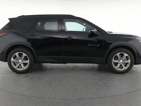 Used 2025 Chevrolet Blazer LT FWD image 11