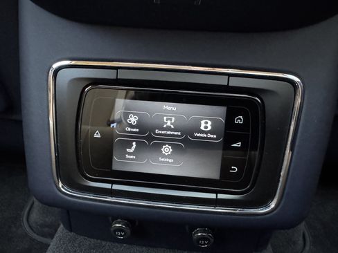 Used 2019 Bentley Bentayga AWD/4WD image 27