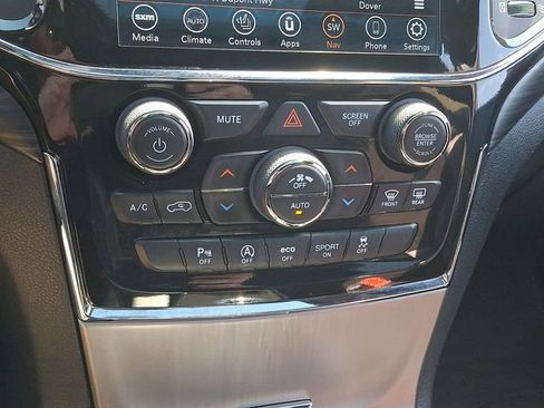 Used 2021 Jeep Grand Cherokee Laredo X AWD/4WD image 16