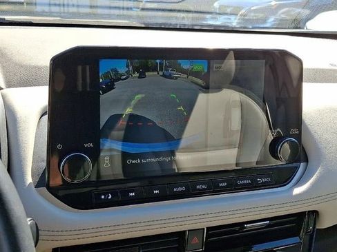 Used 2022 Nissan Rogue SL w/ SL Premium Package image 52