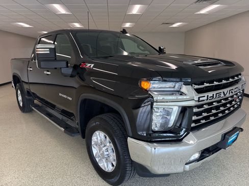Used 2020 Chevrolet Silverado 2500 LTZ w/ LTZ Convenience Package AWD/4WD image 3