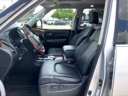 Used 2019 INFINITI QX80 Luxe w/ Proassist Package image 8