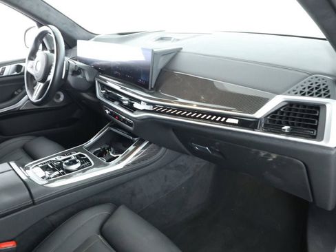 Used 2024 BMW X7 M60i w/ Executive Package image 25