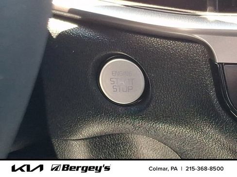 Certified 2025 Kia Sorento S AWD/4WD image 28