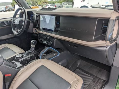 Used 2023 Ford Bronco Wildtrak AWD/4WD image 13