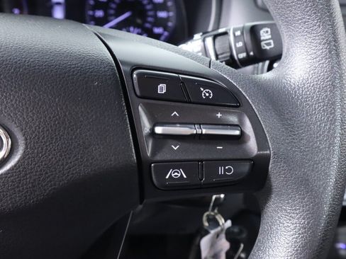 Used 2023 Hyundai Kona SE AWD/4WD image 13