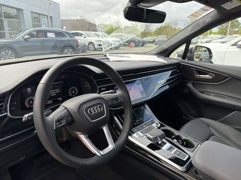 Used 2025 Audi Q7 2.0T Premium w/ Convenience Plus Package image 18