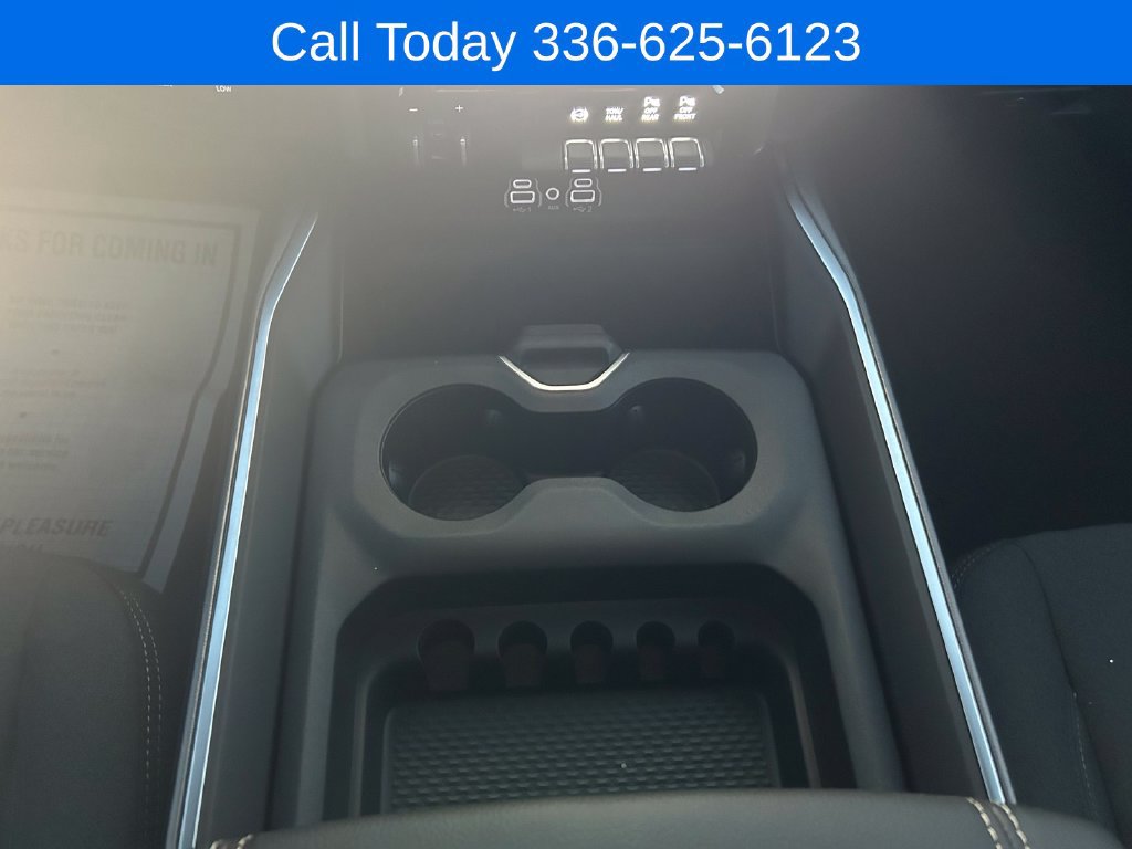 New 2026 RAM 2500 Big Horn AWD/4WD image 22