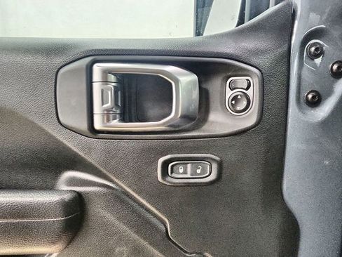 Certified 2024 Jeep Gladiator Sport image 16