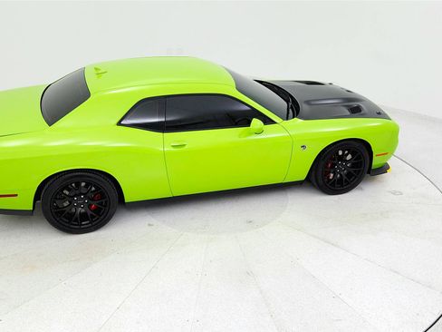 Used 2015 Dodge Challenger SRT Hellcat image 28