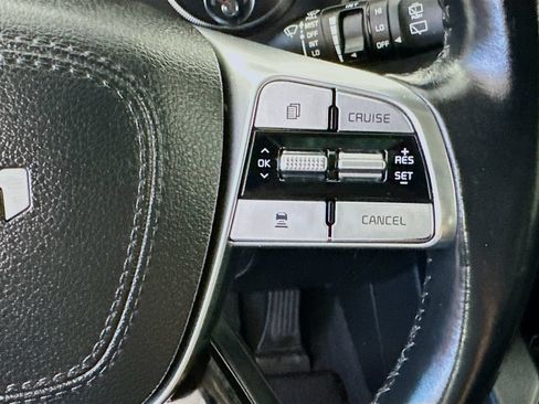Used 2022 Kia Telluride LX AWD/4WD image 25