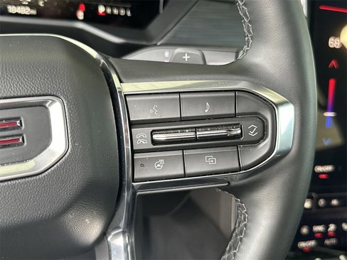 Certified 2025 GMC Acadia Elevation image 22