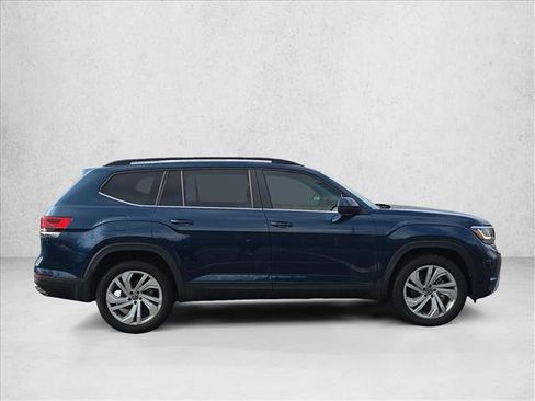 Used 2023 Volkswagen Atlas SE w/ Panoramic Sunroof Package image 4