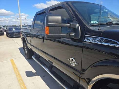 Used 2014 Ford F350 Lariat image 10