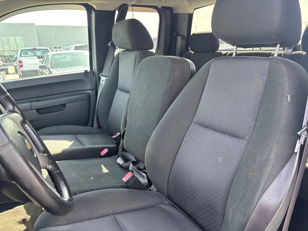 Used 2013 Chevrolet Silverado 1500 LT AWD/4WD image 9