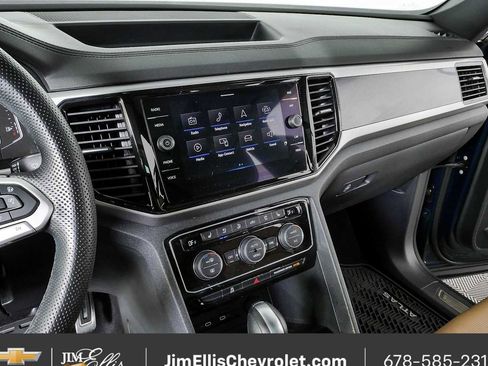Used 2022 Volkswagen Atlas Cross Sport SEL Premium R-Line AWD/4WD image 13