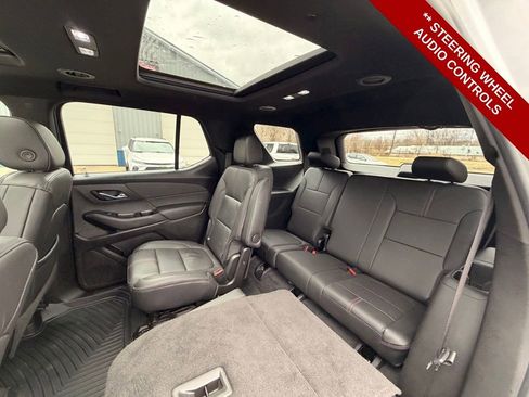 Used 2022 Chevrolet Traverse RS image 17