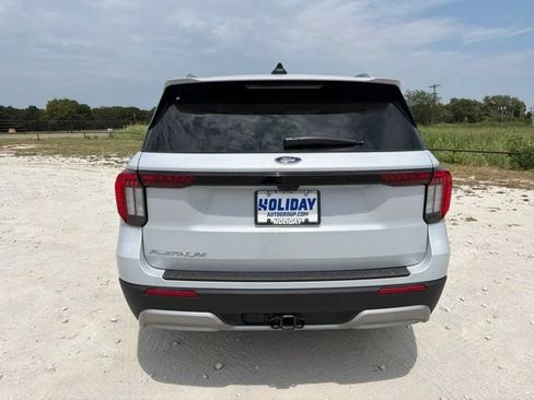 New 2026 Ford Explorer Platinum RWD image 10