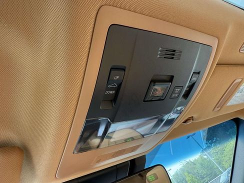 Used 2025 Lexus ES 350 w/ Premium Package FWD image 26