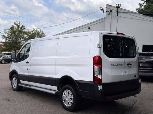 Used 2025 Ford Transit 250 Low Roof w/ Exterior Upgrade Package RWD image 4