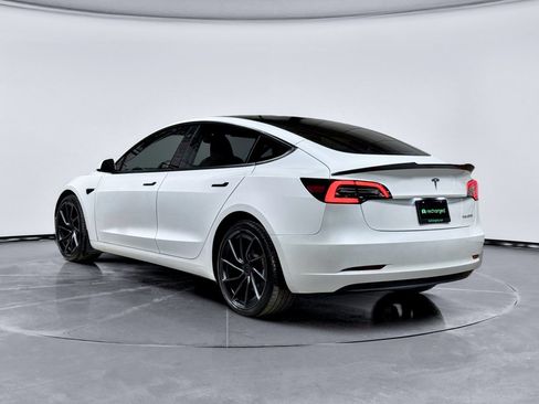 Used 2023 Tesla Model 3 Performance image 2