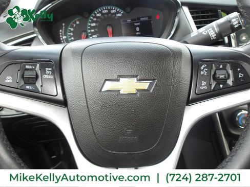 Used 2018 Chevrolet Trax LT w/ LT Convenience Package image 19