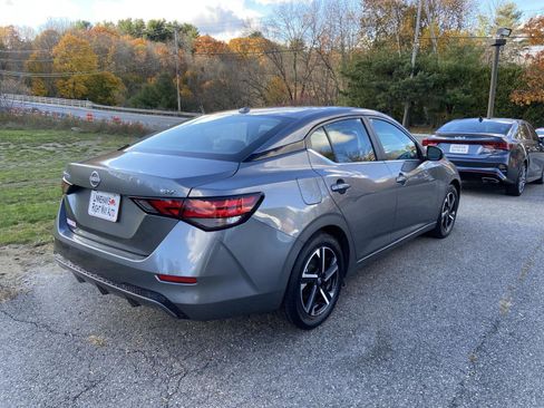 Used 2024 Nissan Sentra SV image 5