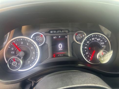 Used 2025 RAM 1500 Big Horn RWD image 6