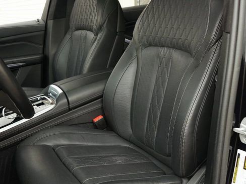 Used 2025 BMW ALPINA XB7 AWD/4WD image 9