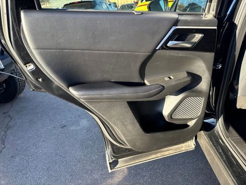 Used 2022 Mitsubishi Outlander SE image 36