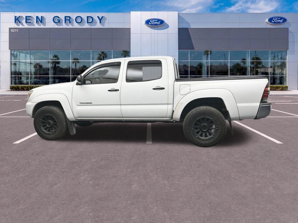 Used 2013 Toyota Tacoma PreRunner w/ SR5 Pkg RWD image 3