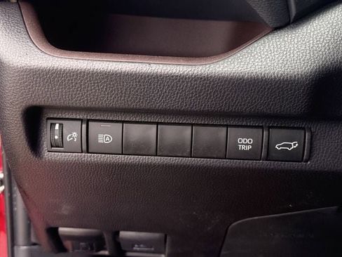 Used 2025 Toyota RAV4 Limited image 24