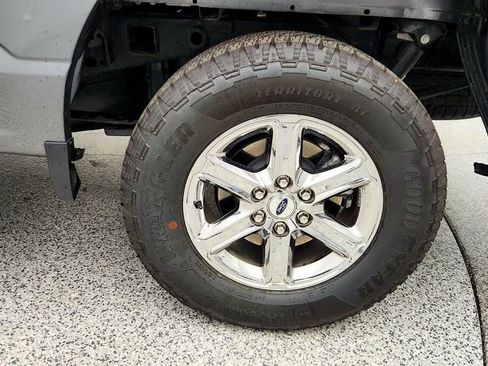 Used 2025 Ford F150 Lariat AWD/4WD image 9