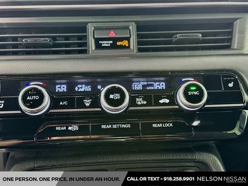 Used 2023 Honda Pilot TrailSport image 15