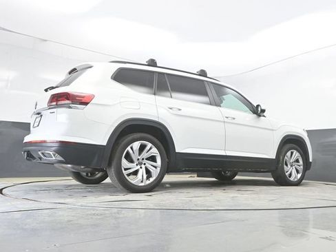 Used 2023 Volkswagen Atlas SE AWD/4WD image 32