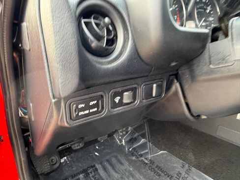 Used 1992 MAZDA MX-5 Miata RWD image 11