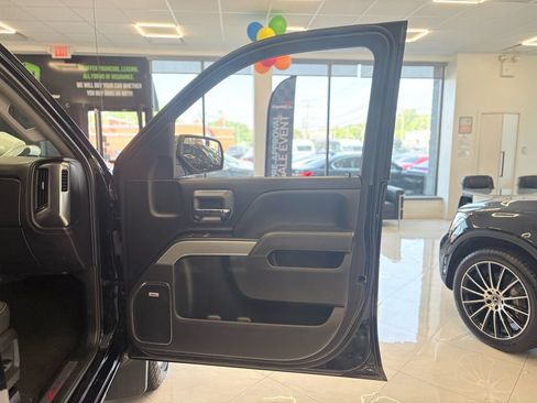 Used 2017 Chevrolet Silverado 1500 LTZ Z71 w/ LTZ Plus Package AWD/4WD image 34