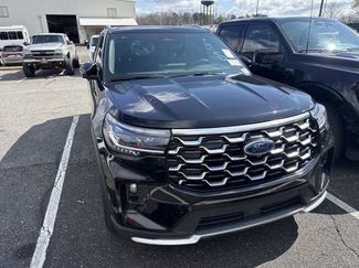 Used 2025 Ford Explorer Platinum w/ Ultimate Package video 2